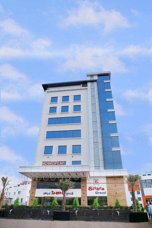 Hotel Sitara Grand Miyapur Haiderabad Buitenkant foto